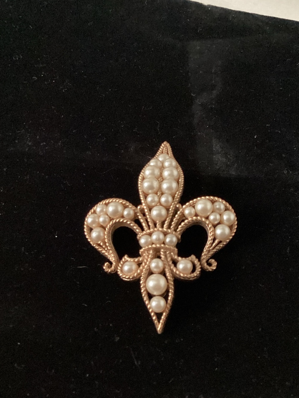 Trifari Gold-Tone Fleur-de-Lis Brooch with Pearl Accents